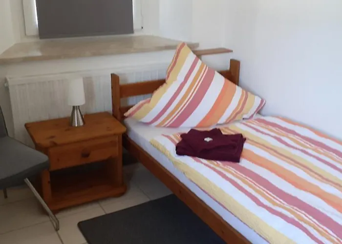 Einladene Mit Aussengastronomie Bed & Breakfast Schmidmuhlen